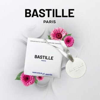 З покупкою продукції аромату марки Bastille ваш подарунок — керамічний брелок для нанесення аромату.